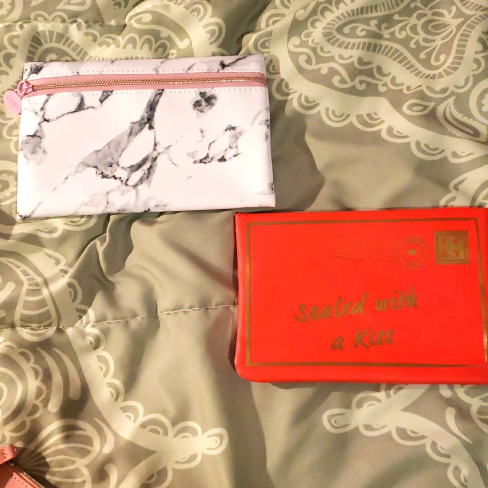 Cosmetic handbag